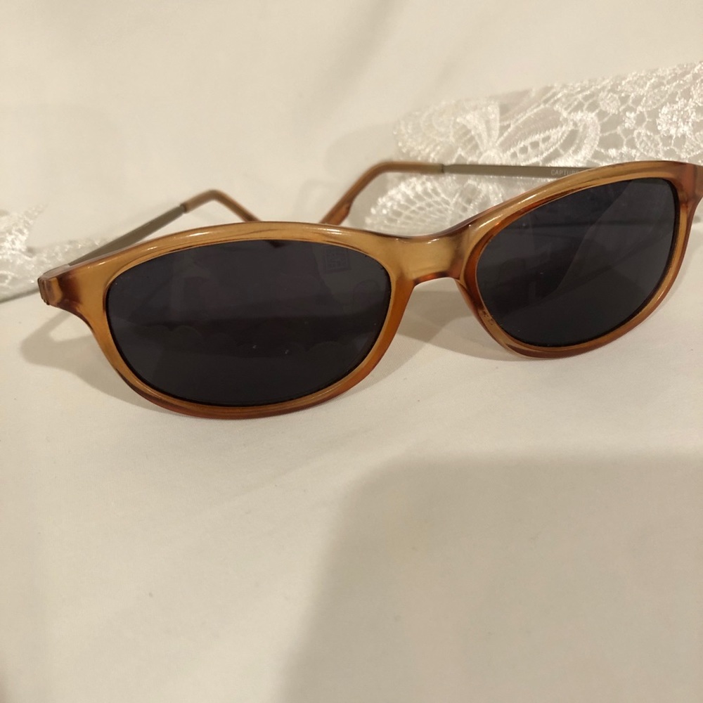 NWOT Foster Grant wire framed plastic sunglasses